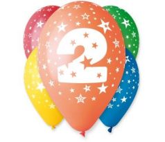 Narodeninové balóny s číslom 2 na oslavu druhých narodenín.
